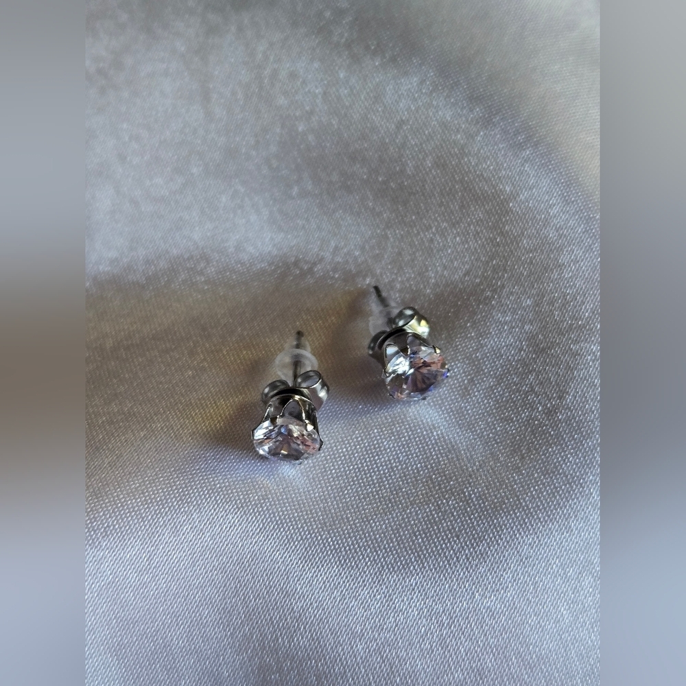 Silver Crystal Stud Earrings NWOT - Picture 2 of 5